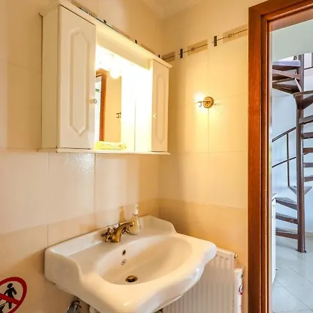 Appartement Acropolis With Parking Next To Center Serres