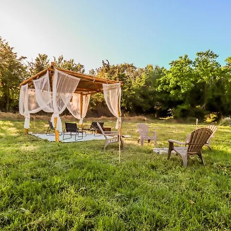 Acropolis With Parking Next To Center Apartament Seres