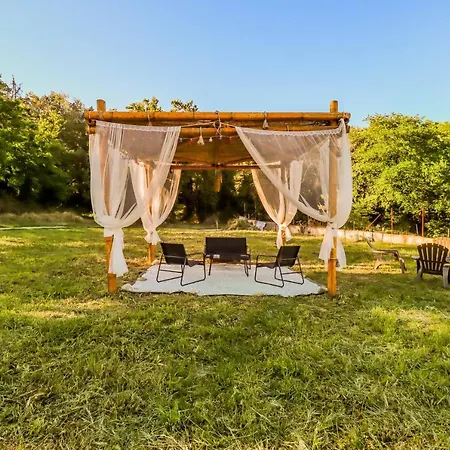 Apartament Acropolis With Parking Next To Center