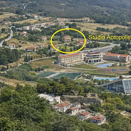 Acropolis With Parking Next To Center شقة سيرس