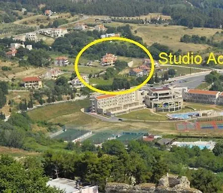 Appartement Acropolis With Parking Next To Center *